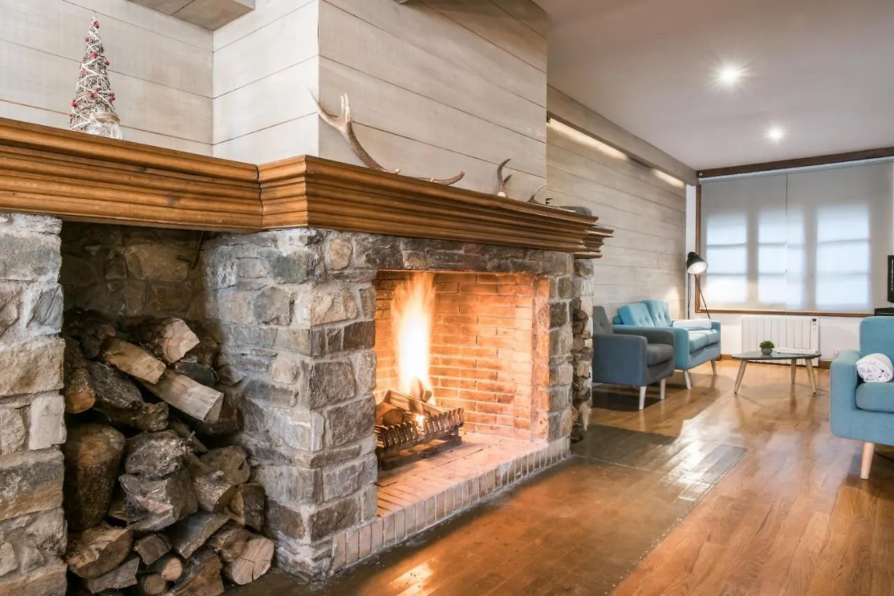 **  Hotel Snoe Mont Romies Salardu Spain