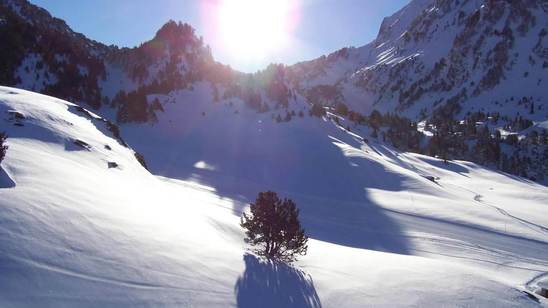 Hotel Snoe Mont Romies Salardu 2*,