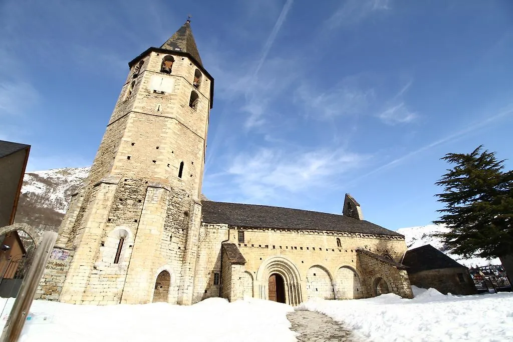 Hotel Snoe Mont Romies Salardu
