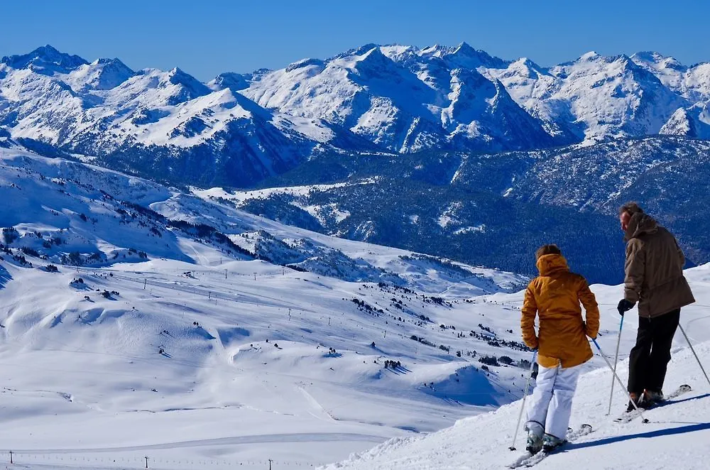 Hotel Snoe Mont Romies Salardu 2*,